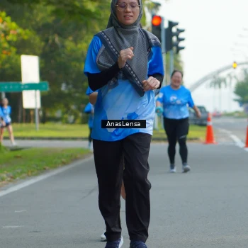 Runner Photo 3223740