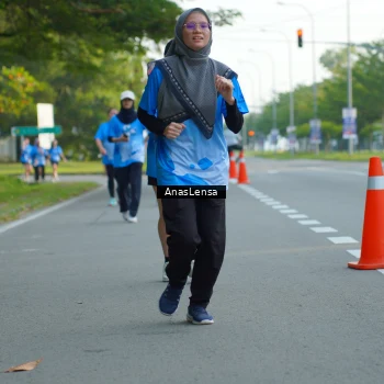 Runner Photo 3223764