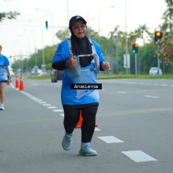 Runner Photo 3224975