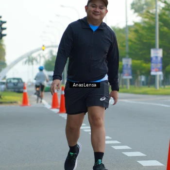 Runner Photo 3226676