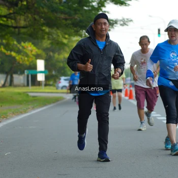 Runner Photo 3227114