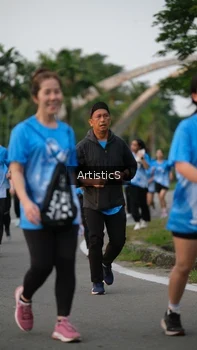Runner Photo 3227390