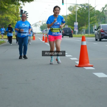 Runner Photo 3228873