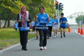 Runner Photo 3229948