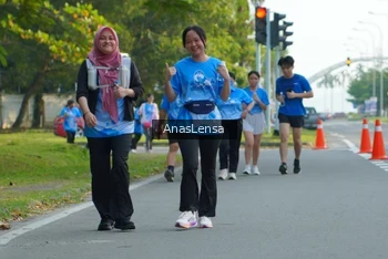 Runner Photo 3229956