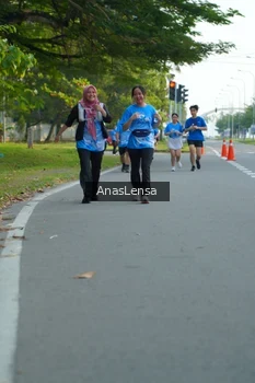 Runner Photo 3230098
