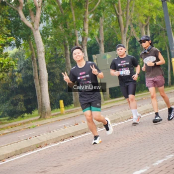 Runner Photo 3230554