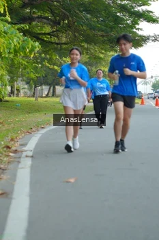 Runner Photo 3230555