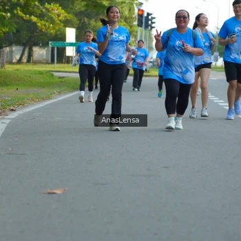 Runner Photo 3233115