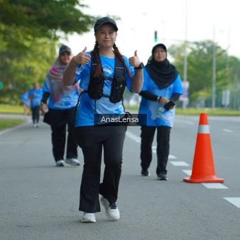 Runner Photo 3233810