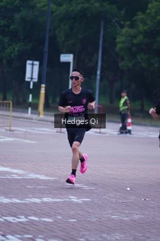 Runner Photo 3233843