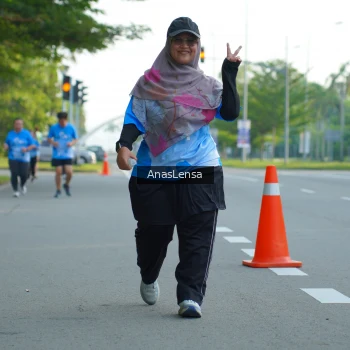 Runner Photo 3233899