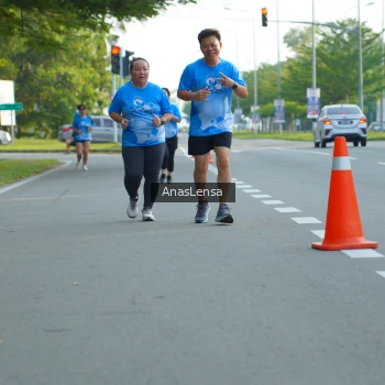 Runner Photo 3233975