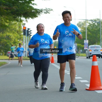 Runner Photo 3234043
