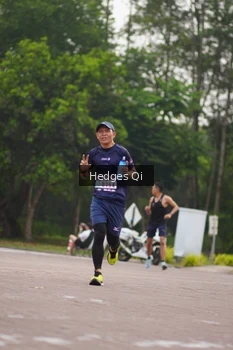 Runner Photo 3234243