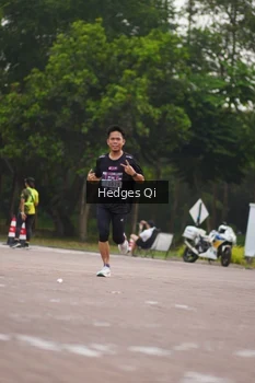 Runner Photo 3234594