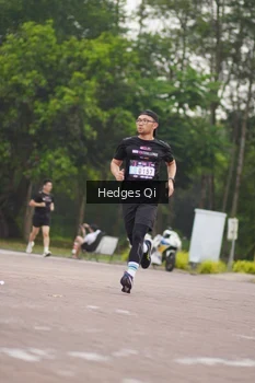 Runner Photo 3235184