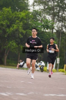 Runner Photo 3235303