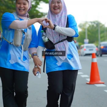 Runner Photo 3235596