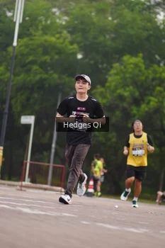 Runner Photo 3235944