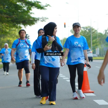 Runner Photo 3237471