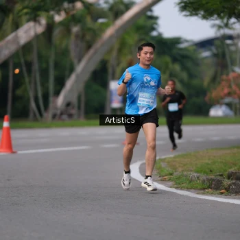 Runner Photo 3237595