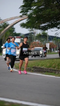 Runner Photo 3237921