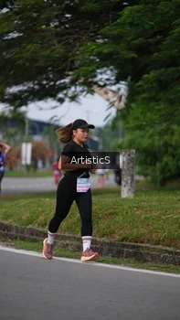 Runner Photo 3238037