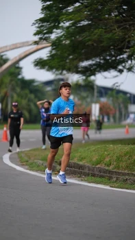 Runner Photo 3238070