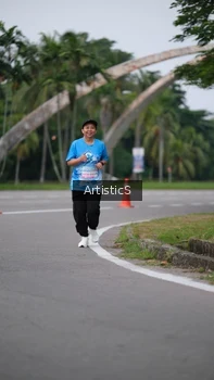Runner Photo 3238379