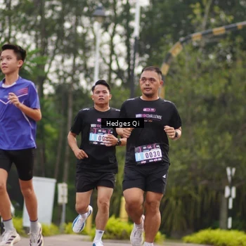 Runner Photo 3238573