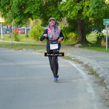 Runner Photo 3240268
