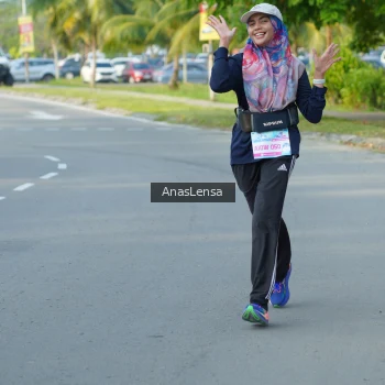 Runner Photo 3240393