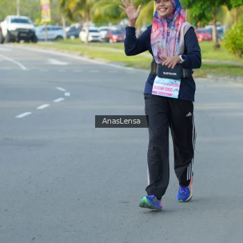 Runner Photo 3240395