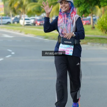 Runner Photo 3240404