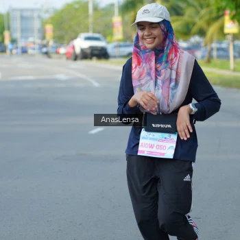 Runner Photo 3240467