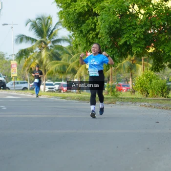 Runner Photo 3240918