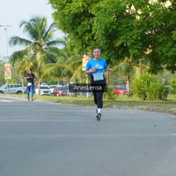 Runner Photo 3240926