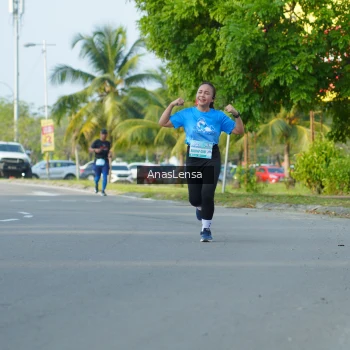 Runner Photo 3240996