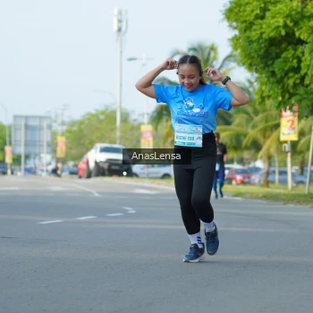 Runner Photo 3241100