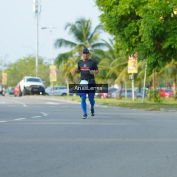 Runner Photo 3241195