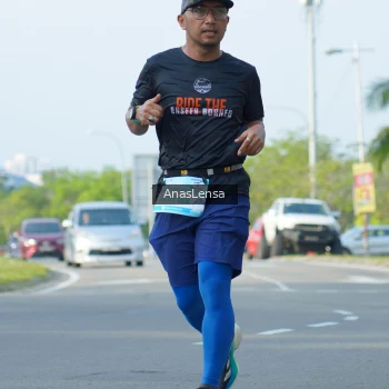 Runner Photo 3241312