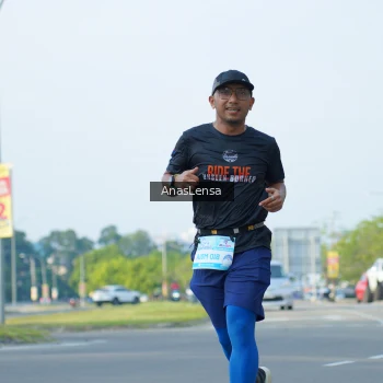 Runner Photo 3241339