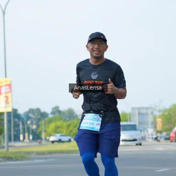 Runner Photo 3241349