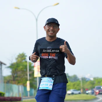 Runner Photo 3241370