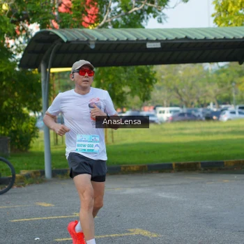 Runner Photo 3241459
