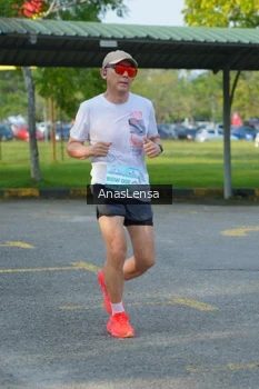 Runner Photo 3241494