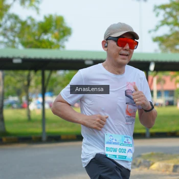 Runner Photo 3241579