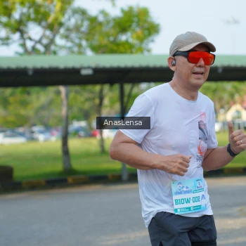 Runner Photo 3241592
