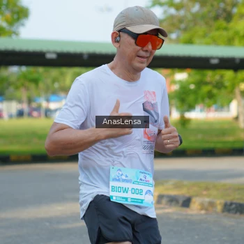 Runner Photo 3241597